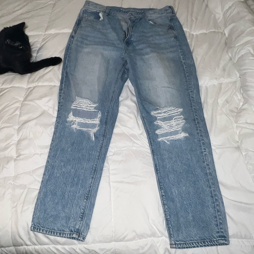 American eagle mom jean